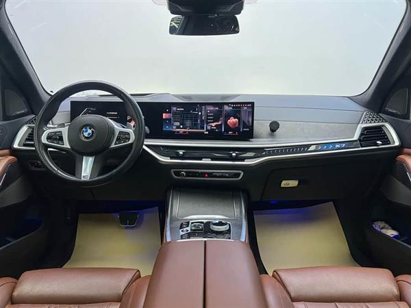 宝马X7 2023款 xDrive40i 尊享型豪华套装