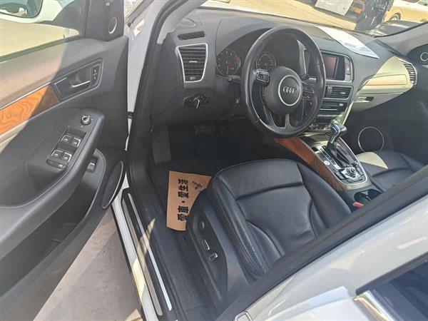 奥迪Q5 2015款 40 TFSI 舒适型