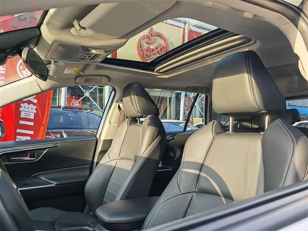 威兰达 2020款 2.0L CVT四驱豪华版