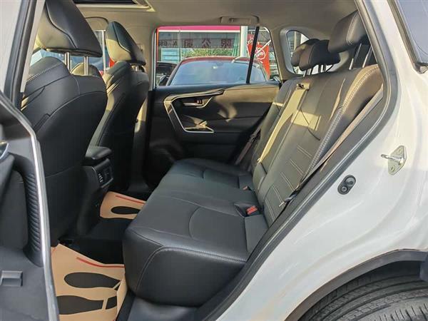 威兰达 2020款 2.0L CVT四驱豪华版