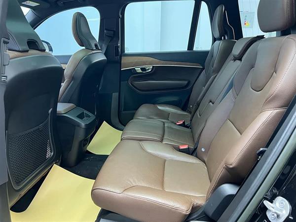 沃尔沃XC90 2023款 B5 智行豪华版 5座