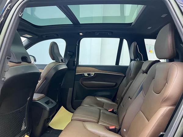 沃尔沃XC90 2023款 B5 智行豪华版 5座
