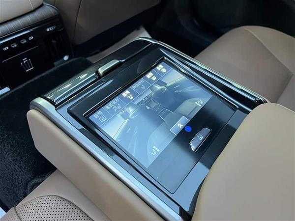 皇冠(进口) 2024款 2.5L 至尊版