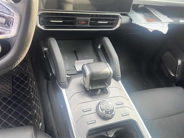 捷途旅行者 2023款 2.0T 四驱穿越PRO+