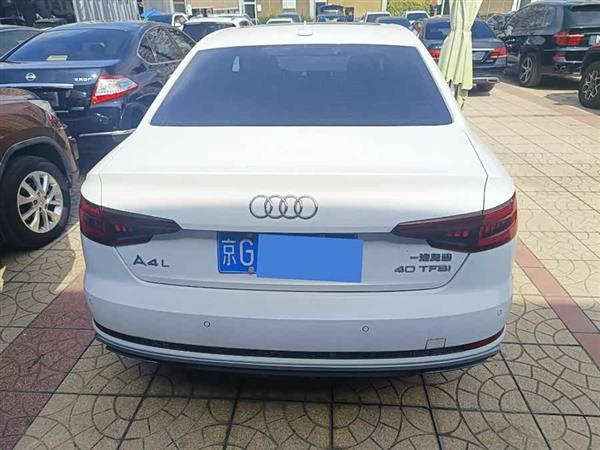 奥迪A4L 2019款 40 TFSI 时尚型 国V