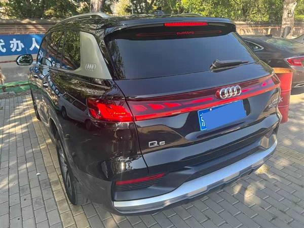奥迪Q6 2024款 50 TFSI quattro 行云型 羽林套装 6座