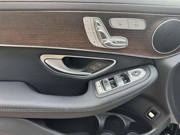 奔驰GLC 2022款 改款 GLC 300 L 4MATIC 动感型臻藏版