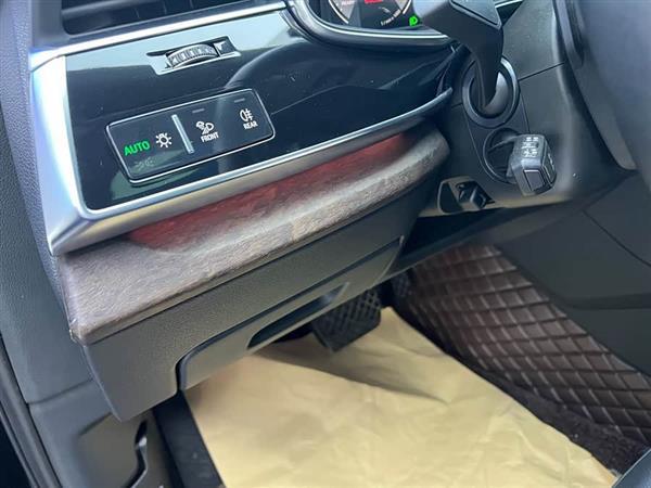 奥迪Q7 2023款 55 TFSI quattro S line运动型
