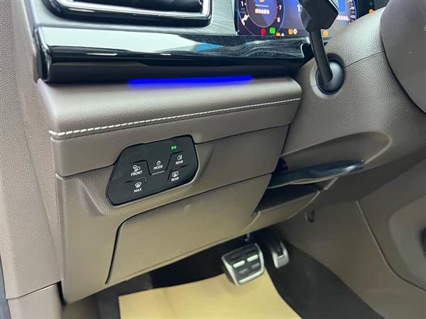 威然 2024款 380TSI 尊贵版