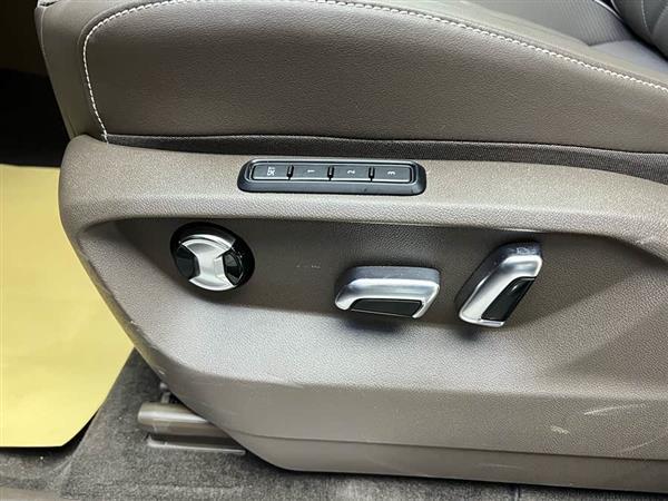 威然 2024款 380TSI 尊贵版