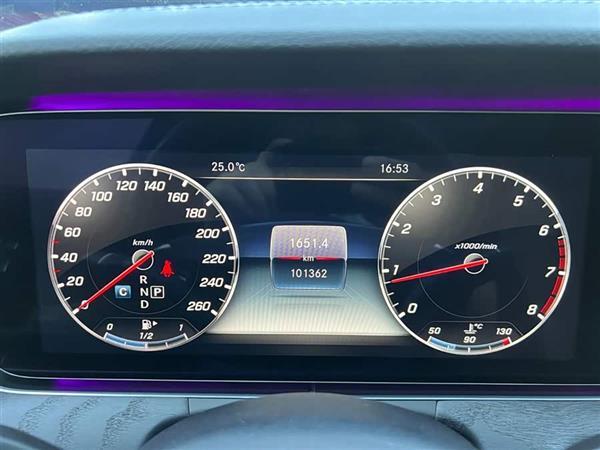 奔驰E级 2018款 改款 E 300 L 运动豪华型