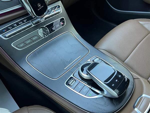 奔驰E级 2018款 改款 E 300 L 运动豪华型