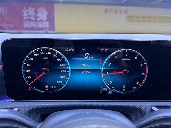 奔驰A级 2021款 A 200 L 运动轿车时尚型