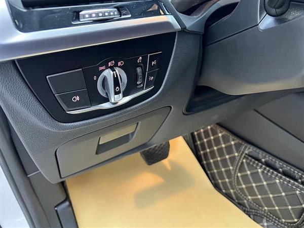 宝马X3 2021款 xDrive30i 领先型 M运动套装