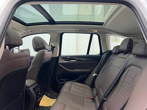 宝马X3 2021款 xDrive30i 领先型 M运动套装