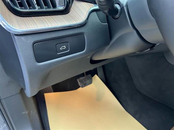 沃尔沃XC60 2024款 B5 四驱智远豪华版