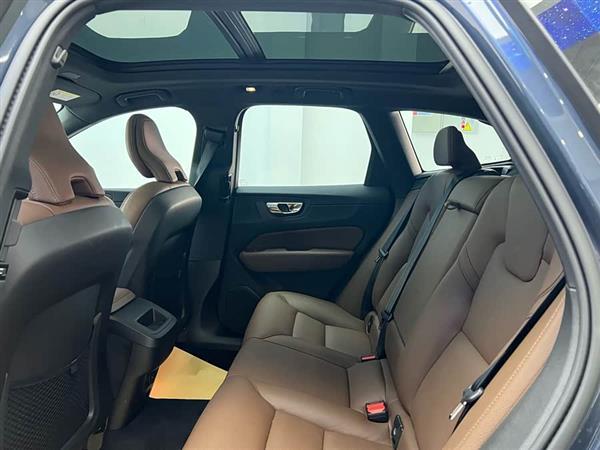沃尔沃XC60 2024款 B5 四驱智远豪华版