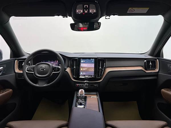 沃尔沃XC60 2024款 B5 四驱智远豪华版