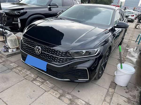 帕萨特 2023款 330TSI 星空精英版