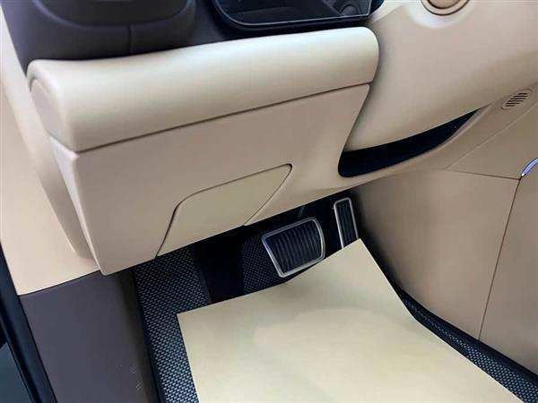问界M9 2024款 增程 Ultra版 52kWh 5座版