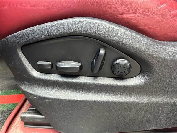 Cayenne 2023款 Cayenne 3.0T 铂金版