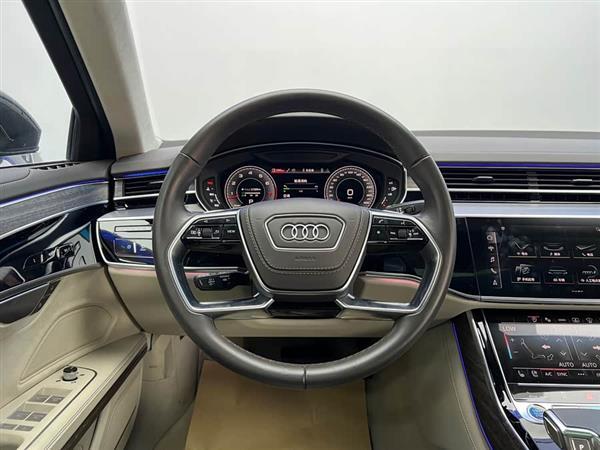 奥迪A8 2023款 A8L 55 TFSI quattro 旗舰型