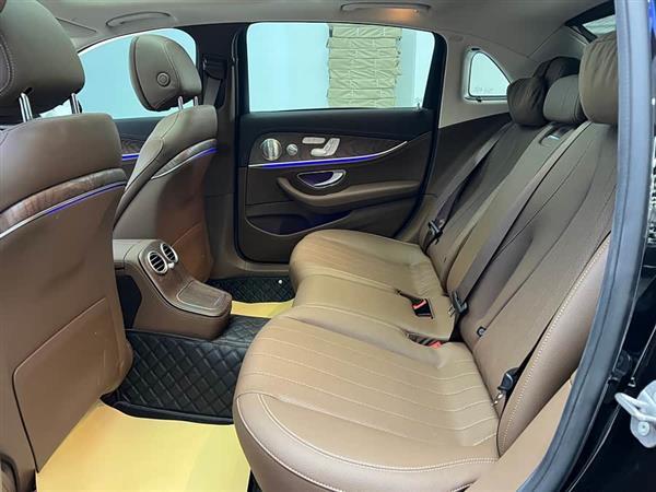 奔驰E级 2023款 E 300 L 豪华型