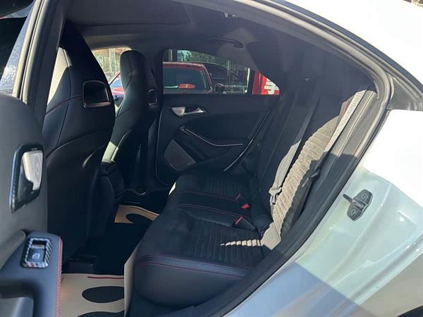 奔驰CLA(进口) 2018款 CLA 220 4MATIC