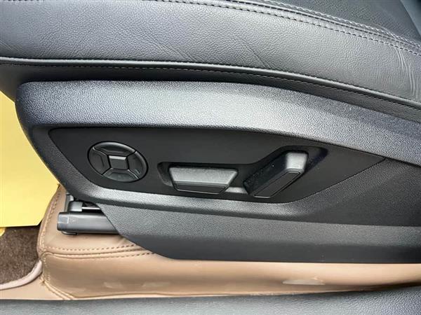 奥迪Q7 2023款 45 TFSI quattro S line运动型