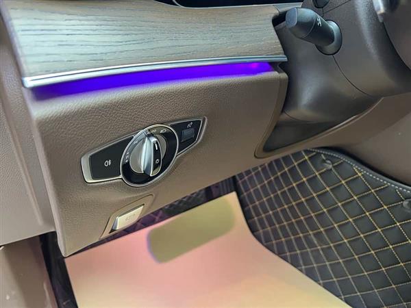 奔驰E级 2023款 E 300 L 豪华型
