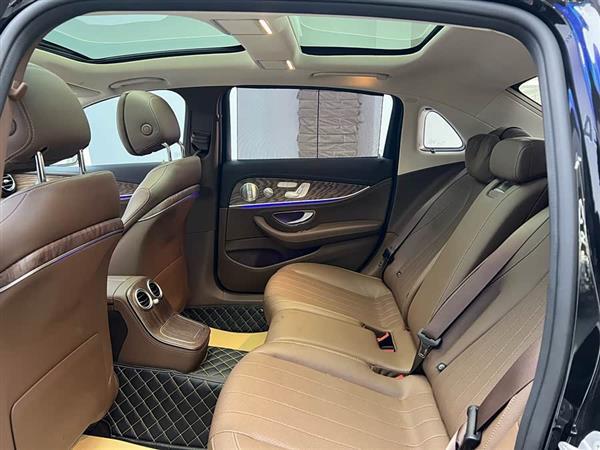 奔驰E级 2023款 E 300 L 豪华型