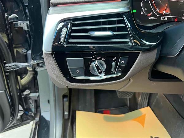 宝马5系 2020款 530Li 领先型 豪华套装