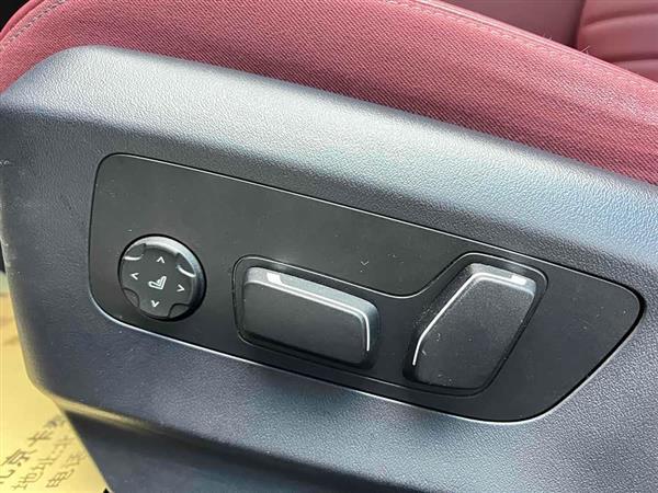 宝马i5 2025款 eDrive 40L M运动套装