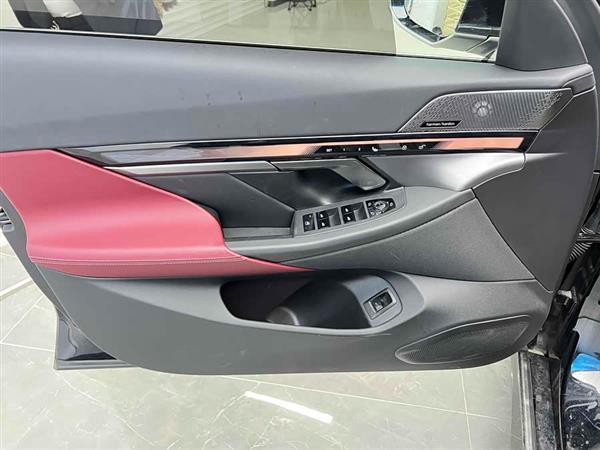 宝马i5 2025款 eDrive 40L M运动套装