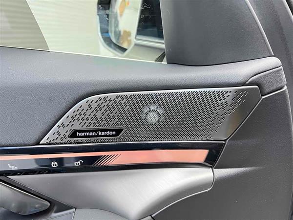 宝马i5 2025款 eDrive 40L M运动套装