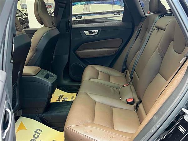 沃尔沃XC60 2023款 B5 四驱智远豪华版