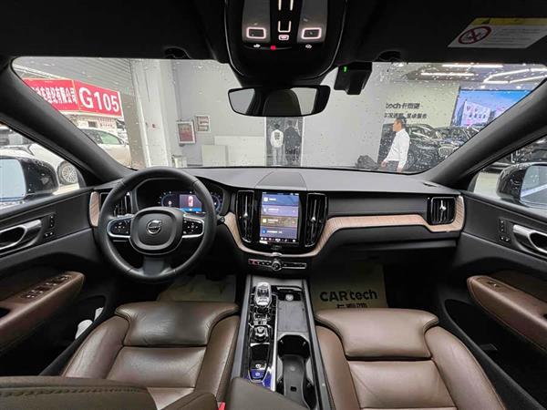 沃尔沃XC60 2023款 B5 四驱智远豪华版