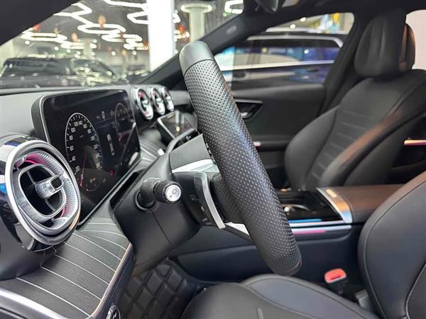 奔驰C级 2023款 C 260 L 运动版