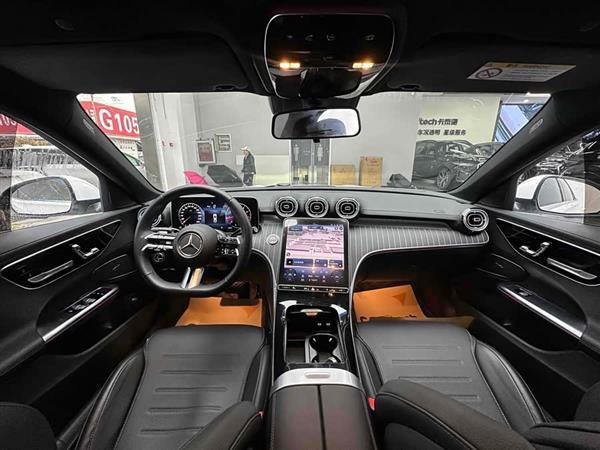奔驰C级 2023款 C 260 L 运动版