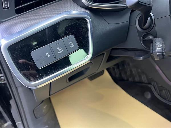 奥迪A6L 2020款 55 TFSI quattro 尊享动感型