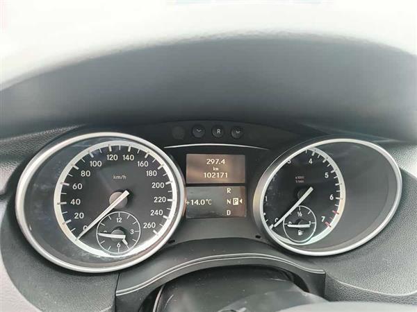 奔驰R级 2014款 R 320 4MATIC 商务型