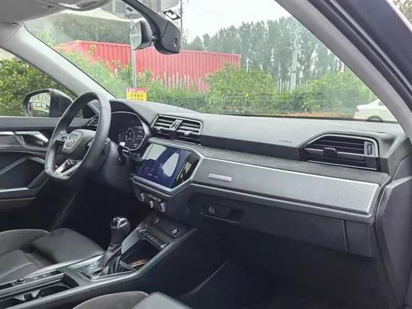 奥迪Q3 Sportback 2022款 40 TFSI 时尚型