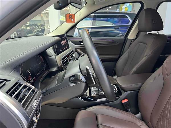 宝马X3 2023款 改款 xDrive30i 领先型 M曜夜套装
