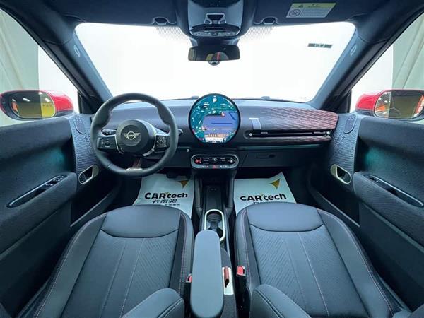 电动MINI COOPER 2024款 452km COOPER SE 赛车手