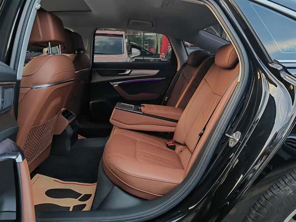 奥迪A6L 2019款 40 TFSI 豪华致雅型