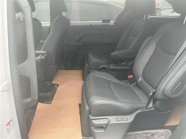 赛那SIENNA 2021款 2.5L混动 尊贵版
