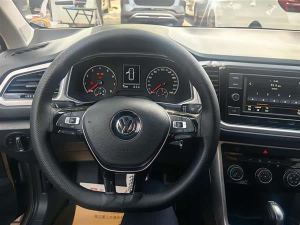 T-ROC探歌 2020款 230TSI DSG两驱进取型