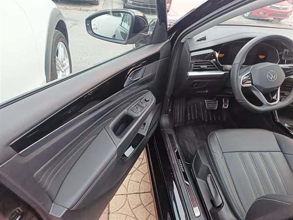 帕萨特 2022款 280TSI 商务版