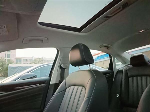 帕萨特 2022款 280TSI 商务版