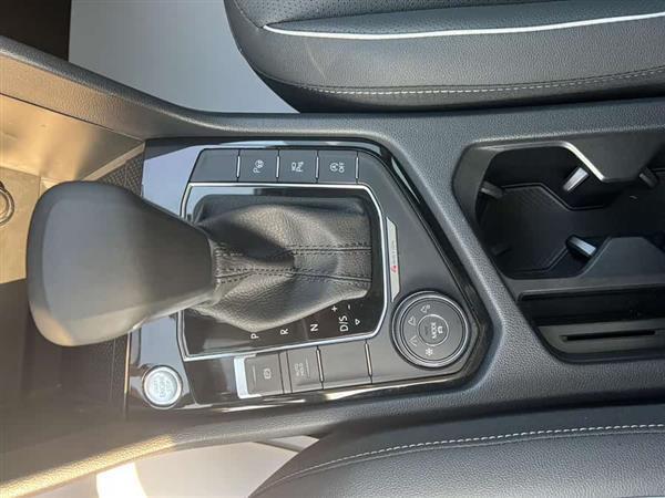 途观L 2022款 380TSI 自动四驱R-Line越享版7座